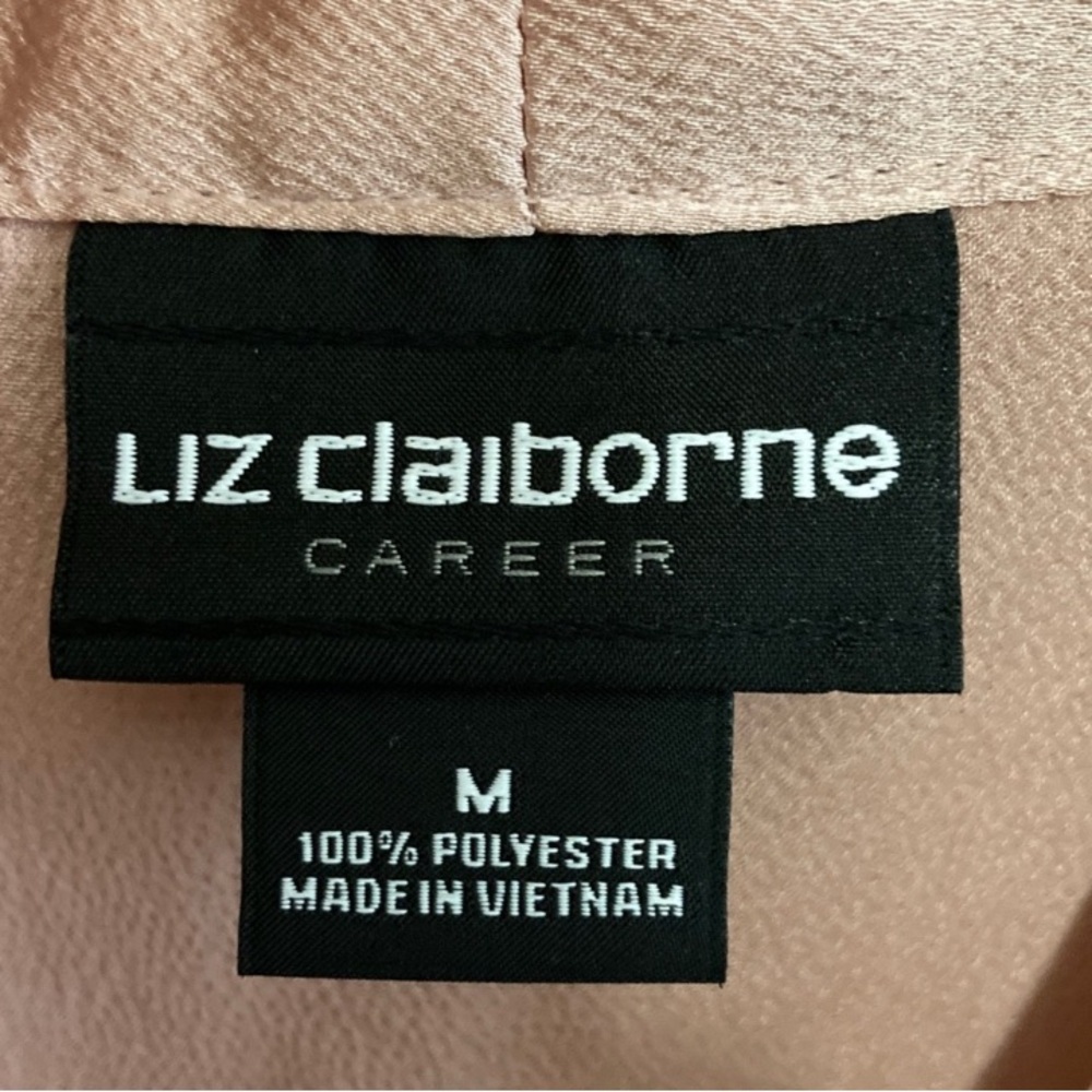 Liz Claiborne blush pink V-neck sleeveless blouse, size medium - Picture 6 of 8